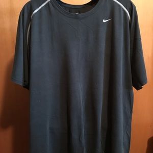 Men’s Nike shirt